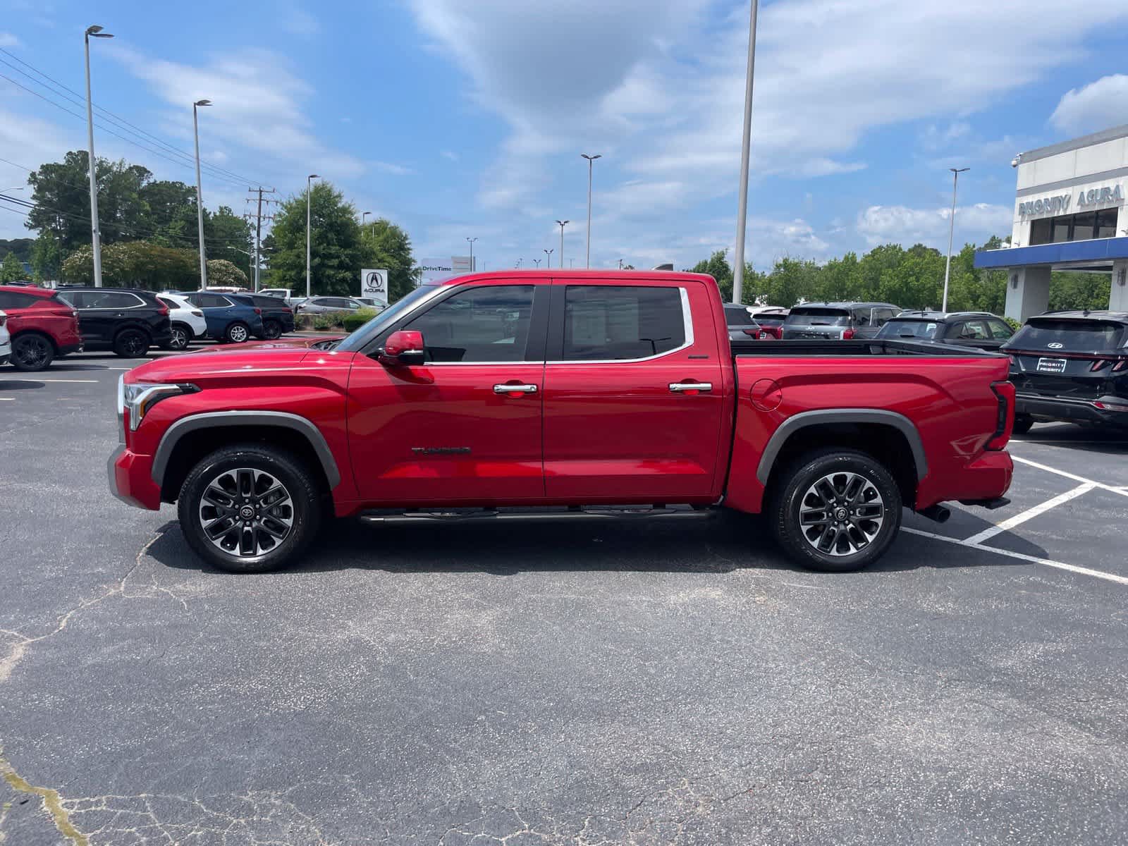Used 2025 Toyota Tundra Limited AWD/4WD image 3