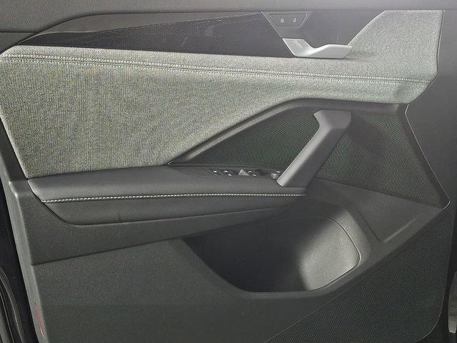 Used 2025 Volkswagen Tiguan S AWD/4WD image 14