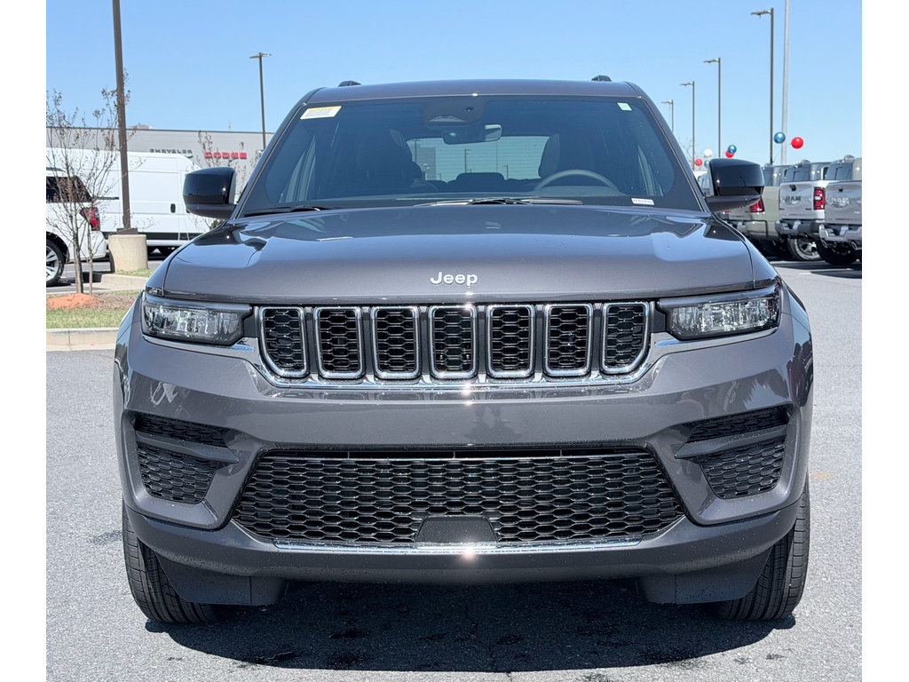 New 2026 Jeep Grand Cherokee Laredo X RWD image 3