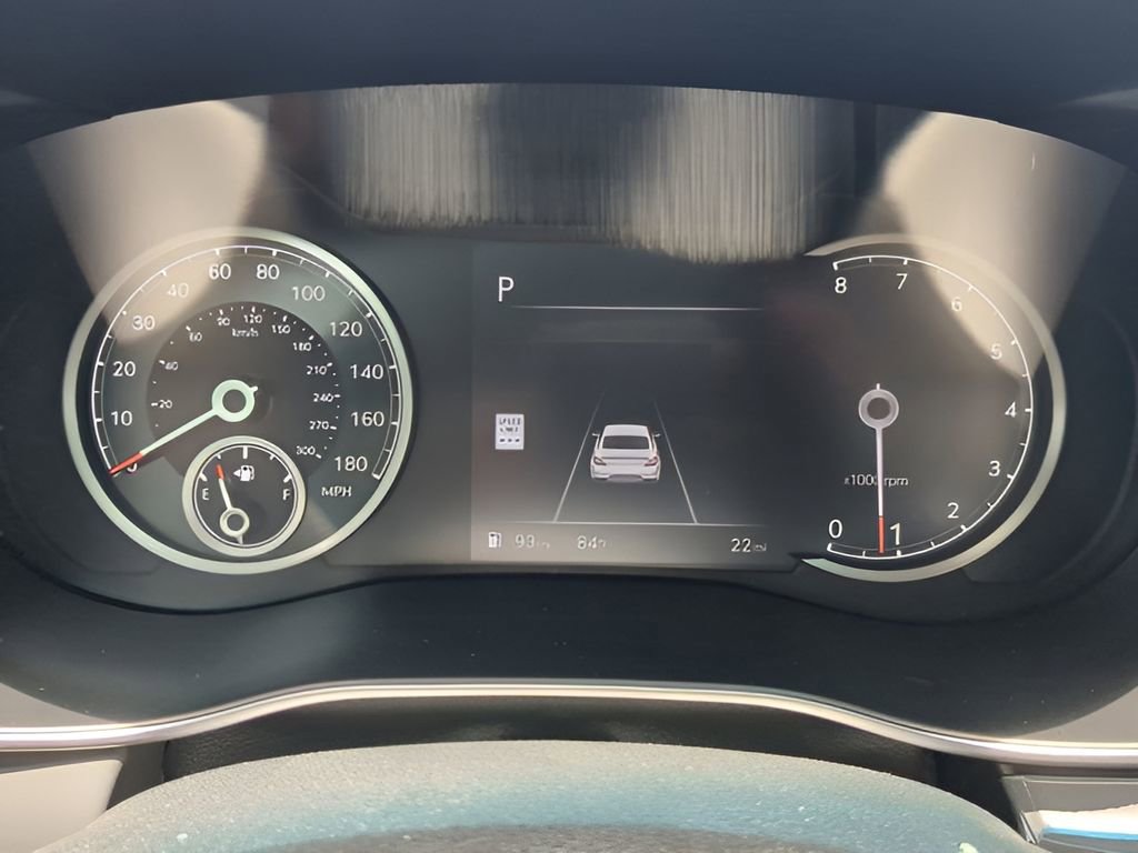 Used 2026 Genesis G70 2.5T image 27