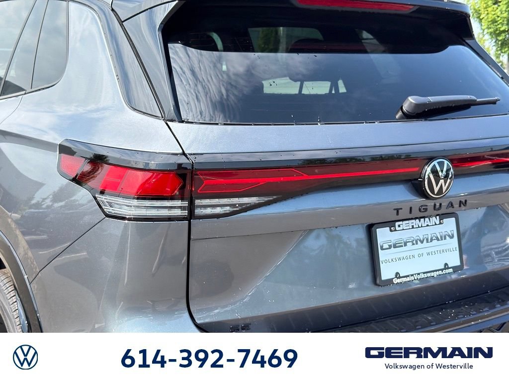 New 2026 Volkswagen Tiguan SE R-Line AWD/4WD image 9