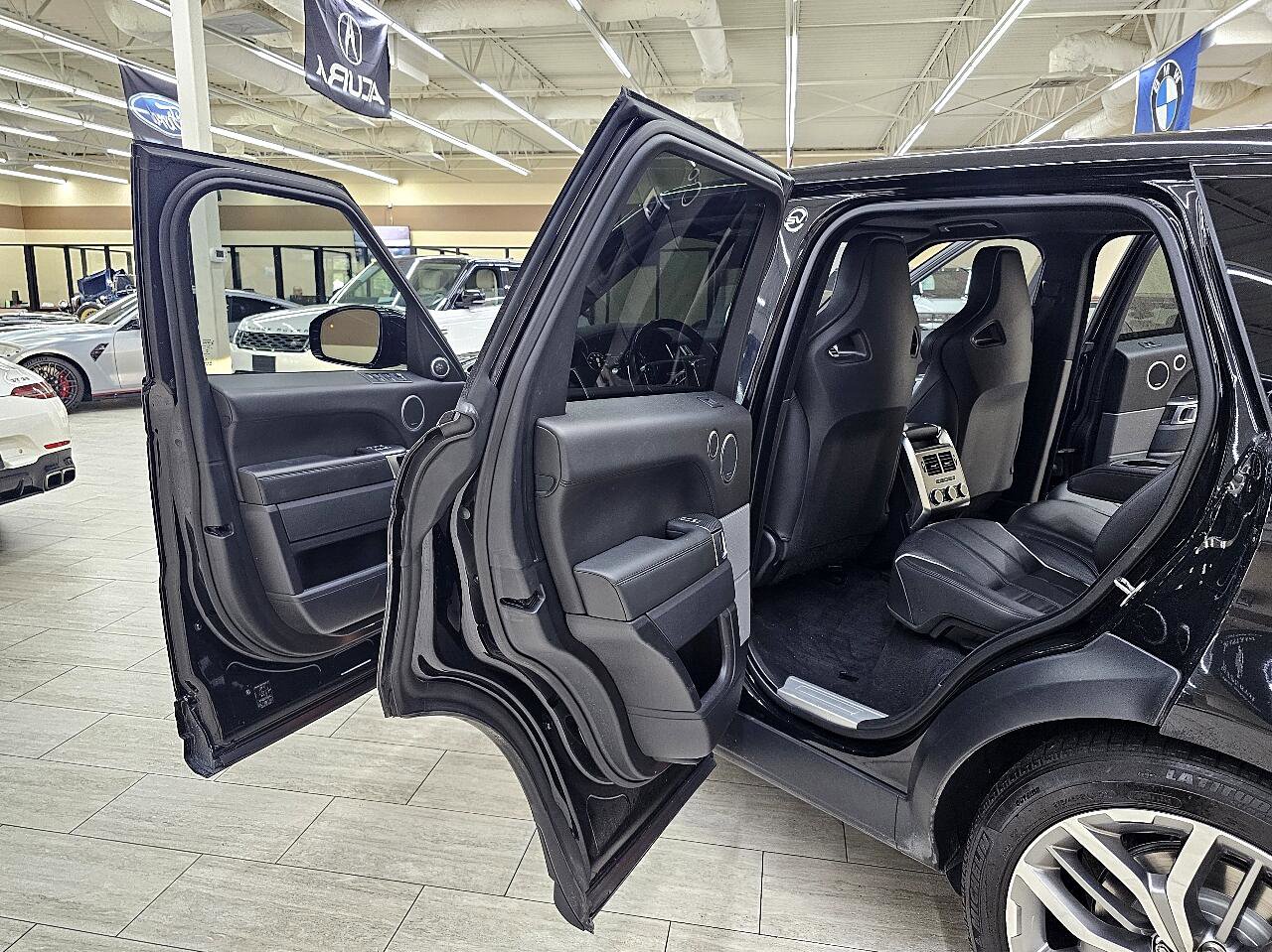 Used 2017 Land Rover Range Rover Sport SVR image 17