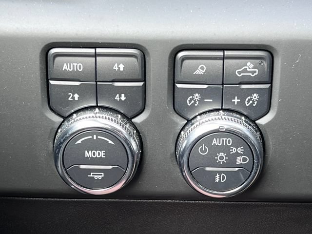 Used 2025 GMC Sierra 2500 AT4X AWD/4WD image 25