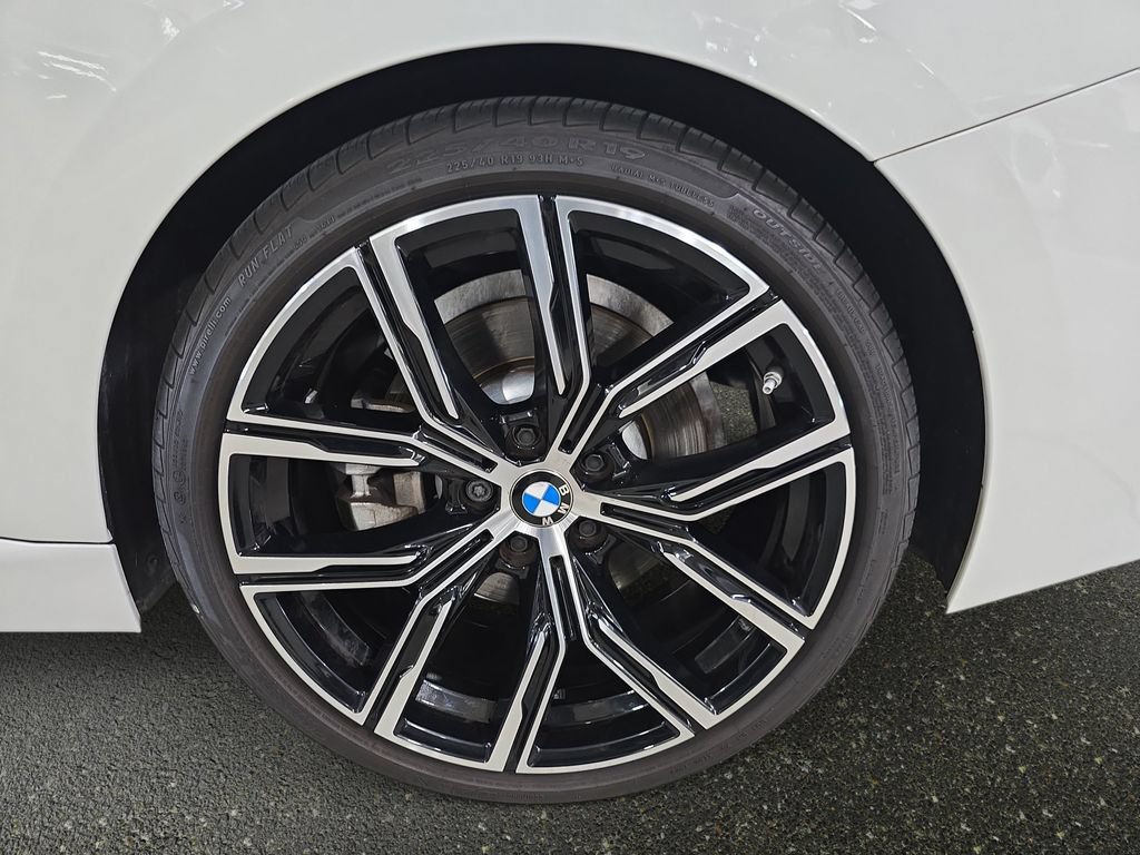 Used 2023 BMW 230i Coupe w/ Convenience Package RWD image 28
