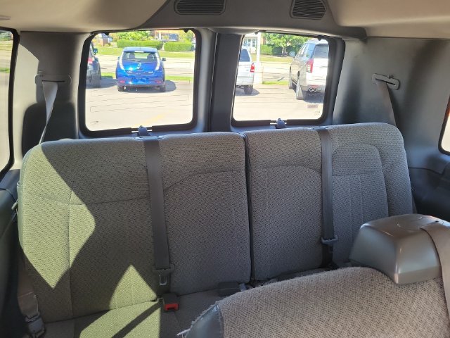 Used 2018 Chevrolet Express 3500 LT w/ LT Preferred Equipment Group RWD image 23