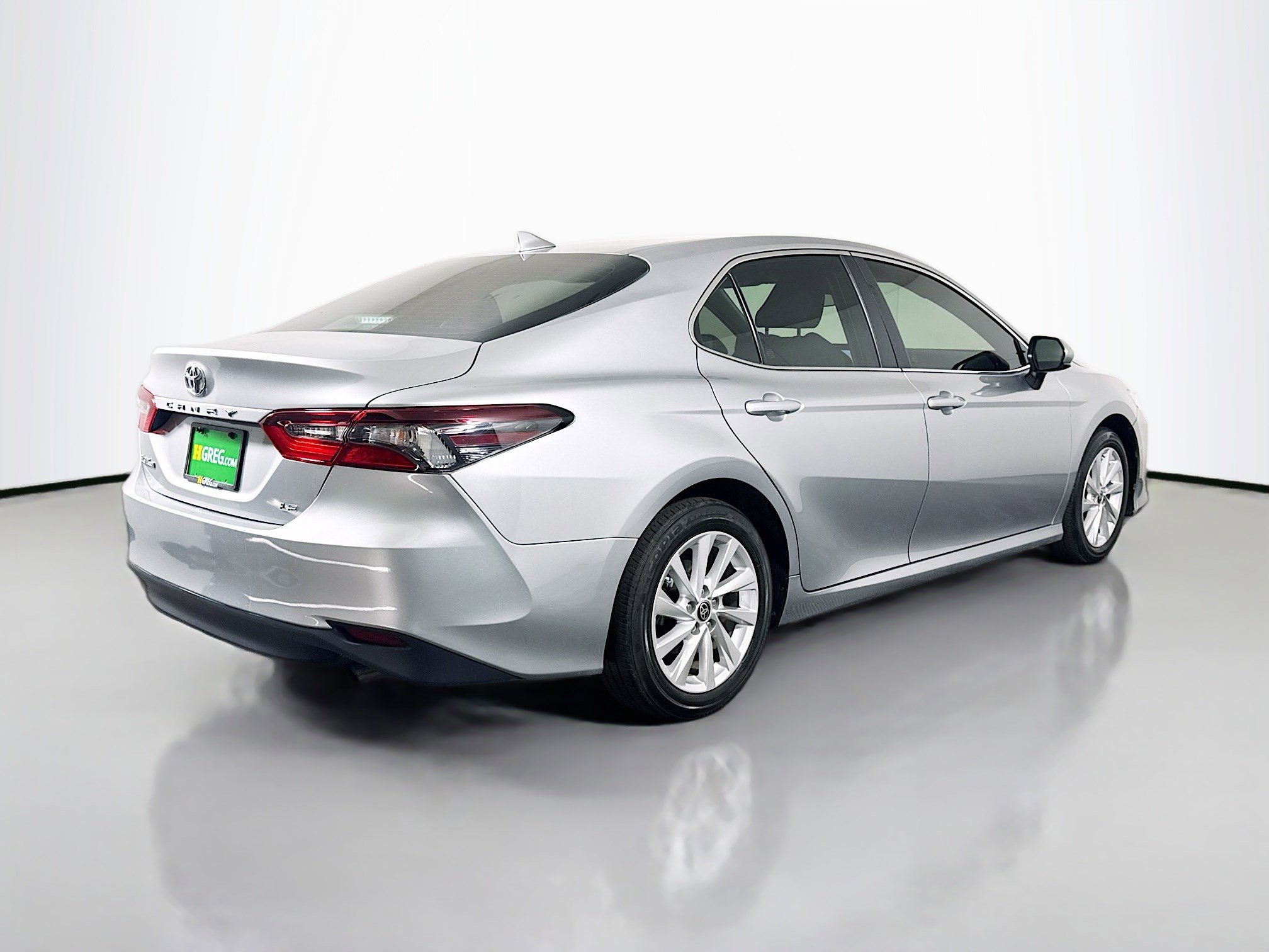 Used 2024 Toyota Camry LE image 10