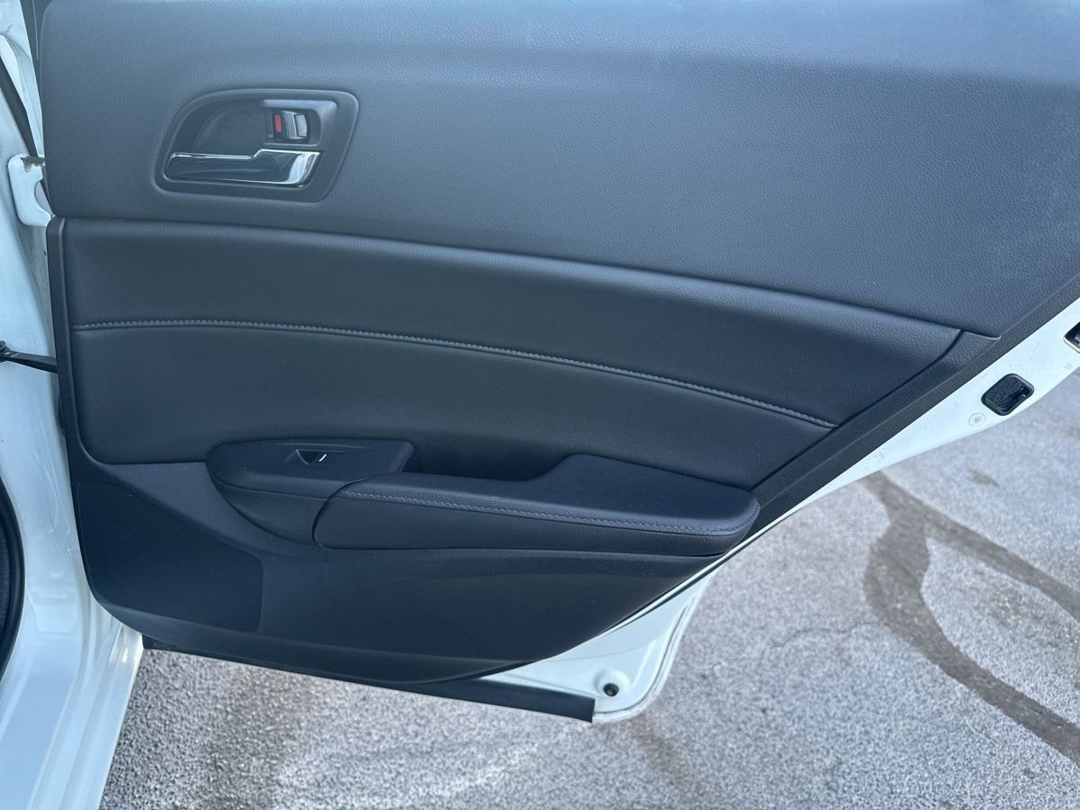 Used 2015 Acura ILX FWD image 47