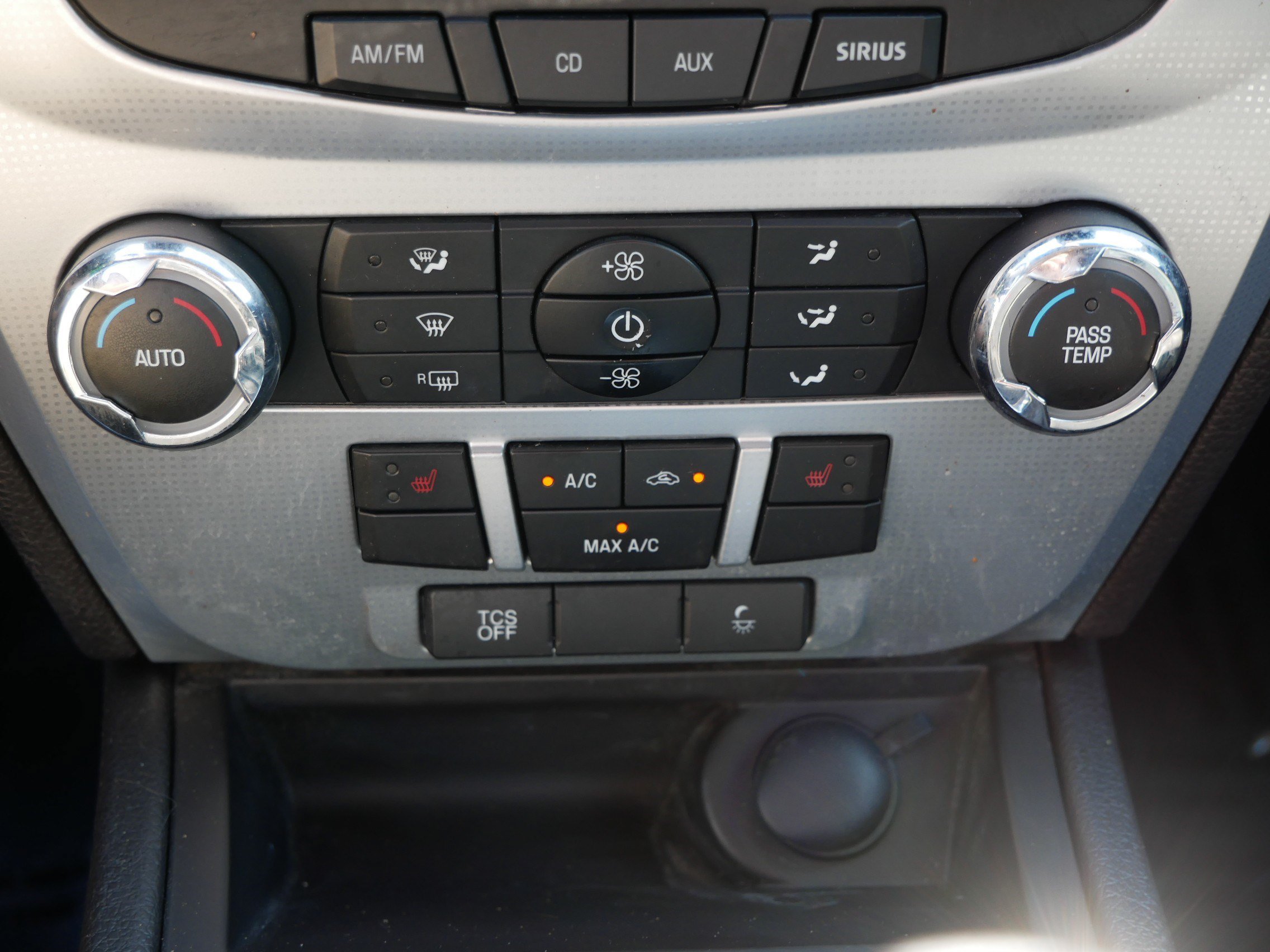 Used 2011 Ford Fusion SEL w/ 301A Rapid Spec Order Code FWD image 23