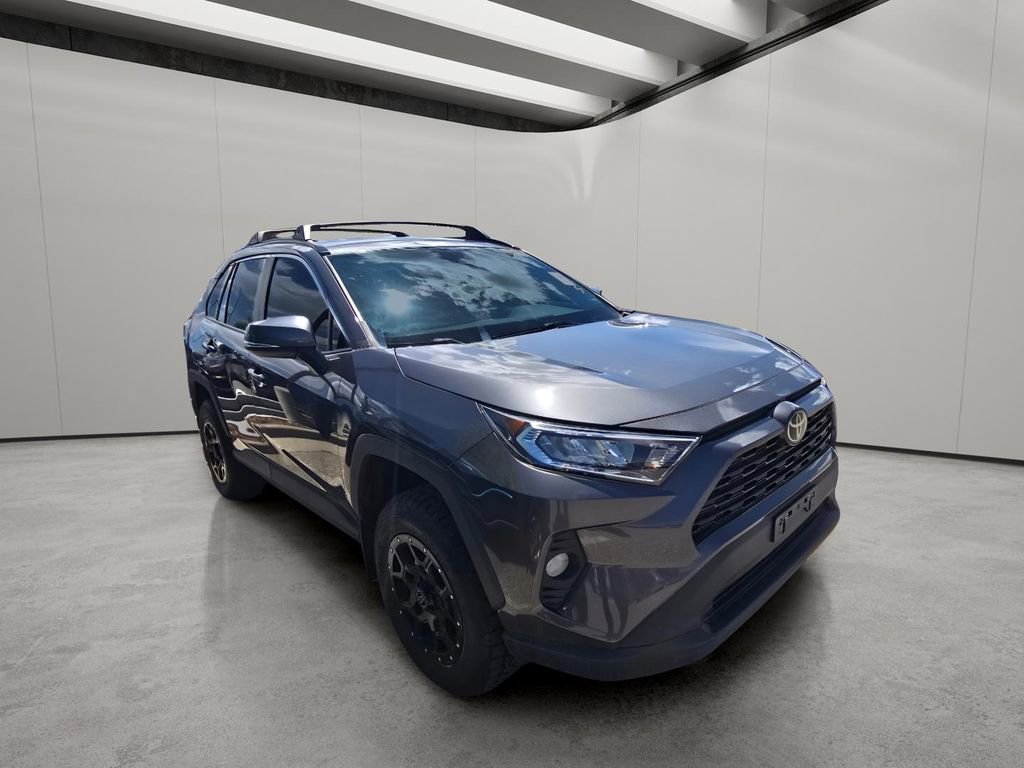 Used 2021 Toyota RAV4 XLE AWD/4WD image 11