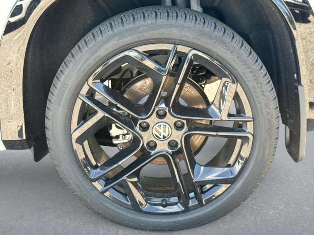 New 2026 Volkswagen Tiguan SE R-Line AWD/4WD image 18