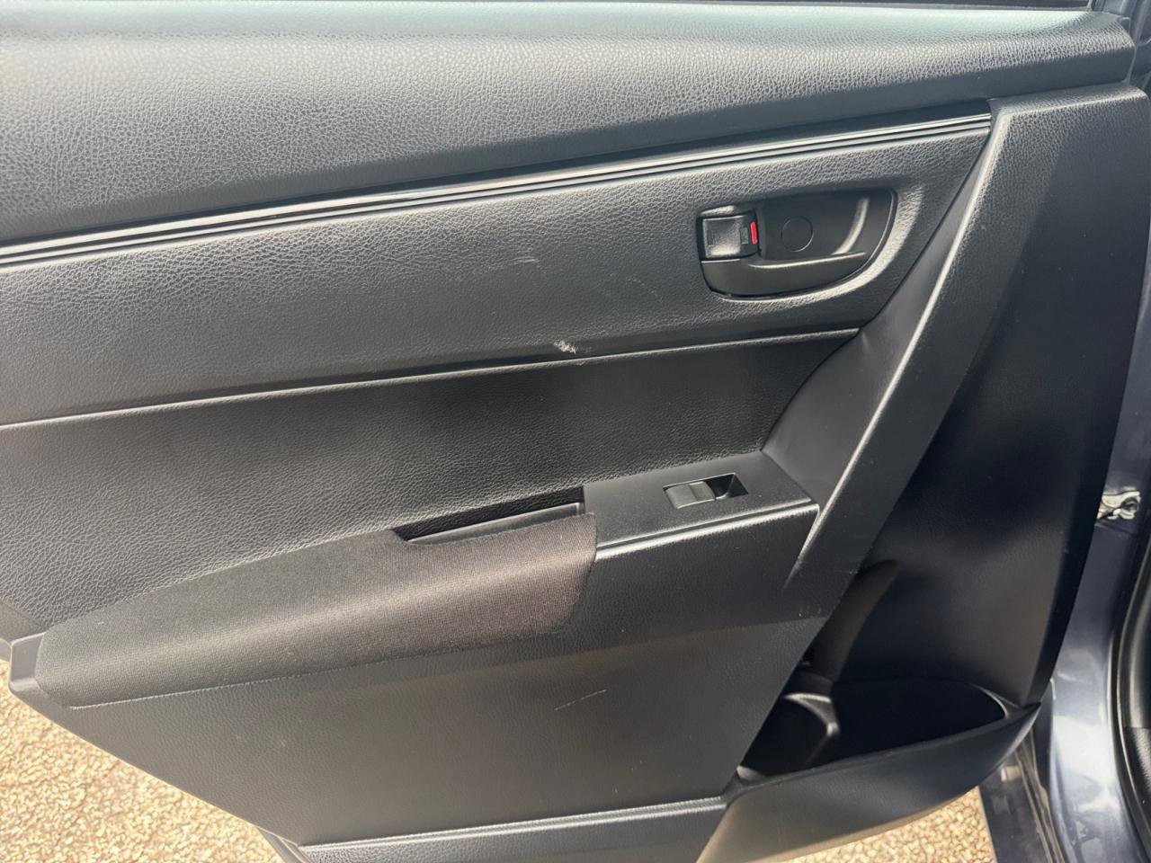 Used 2018 Toyota Corolla L image 22