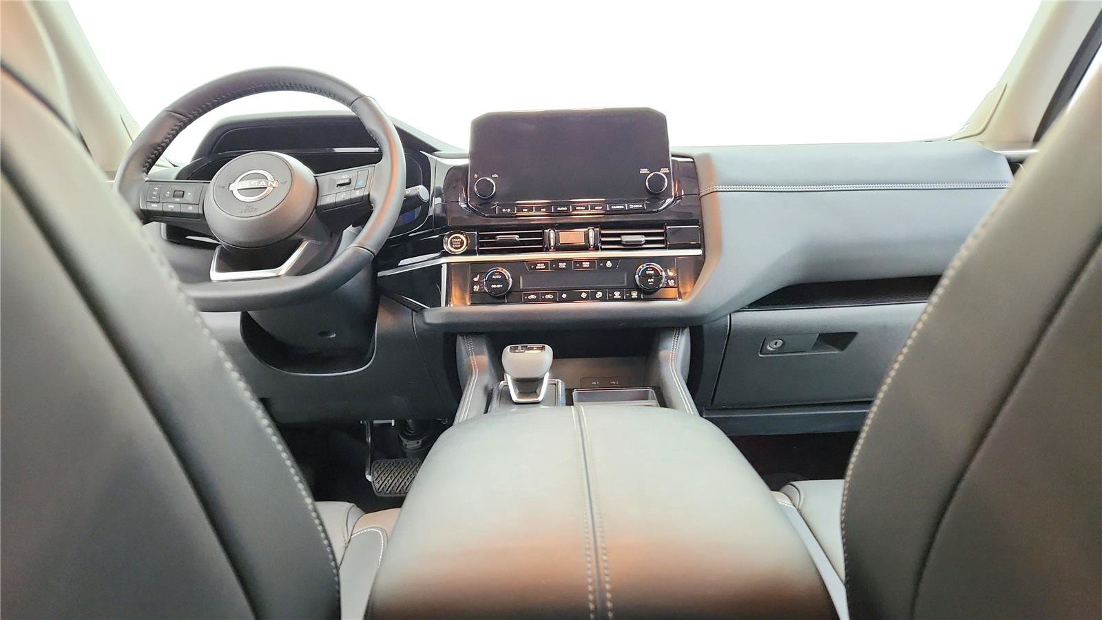 Used 2024 Nissan Pathfinder Platinum w/ Cargo Package FWD image 14