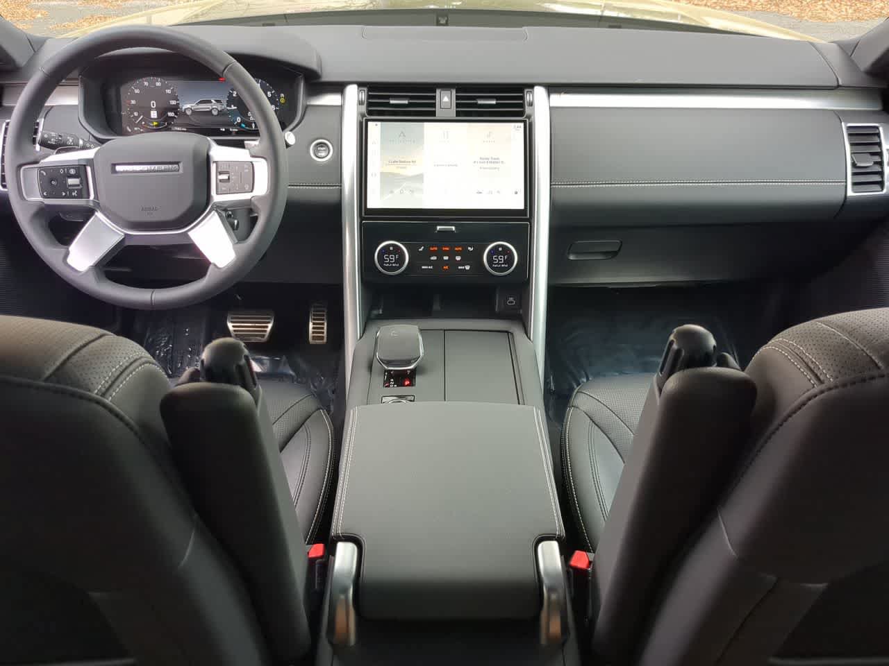 Certified 2025 Land Rover Discovery Dynamic SE AWD/4WD image 16