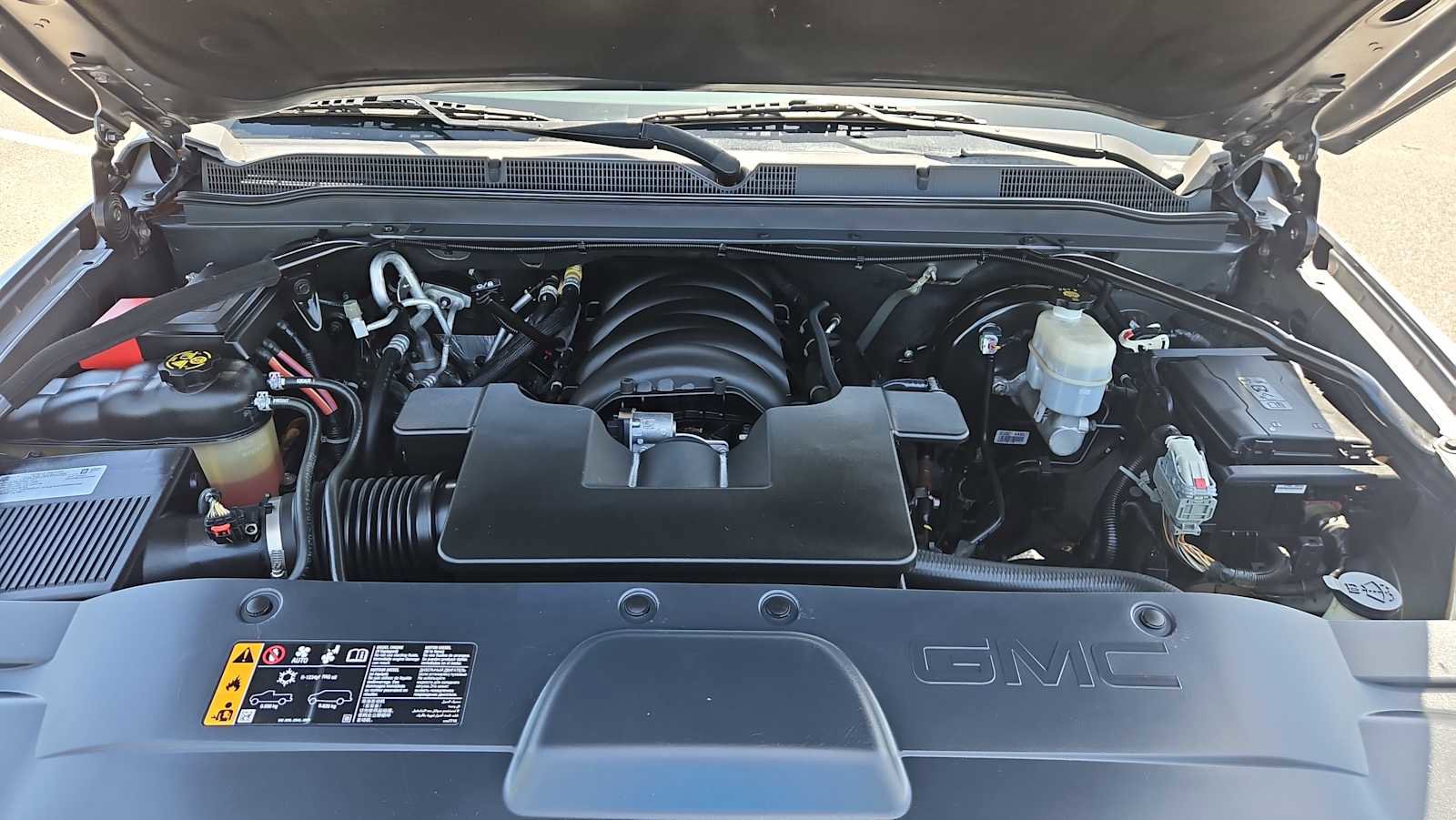 Used 2019 GMC Yukon SLT w/ Open Road Package AWD/4WD image 18