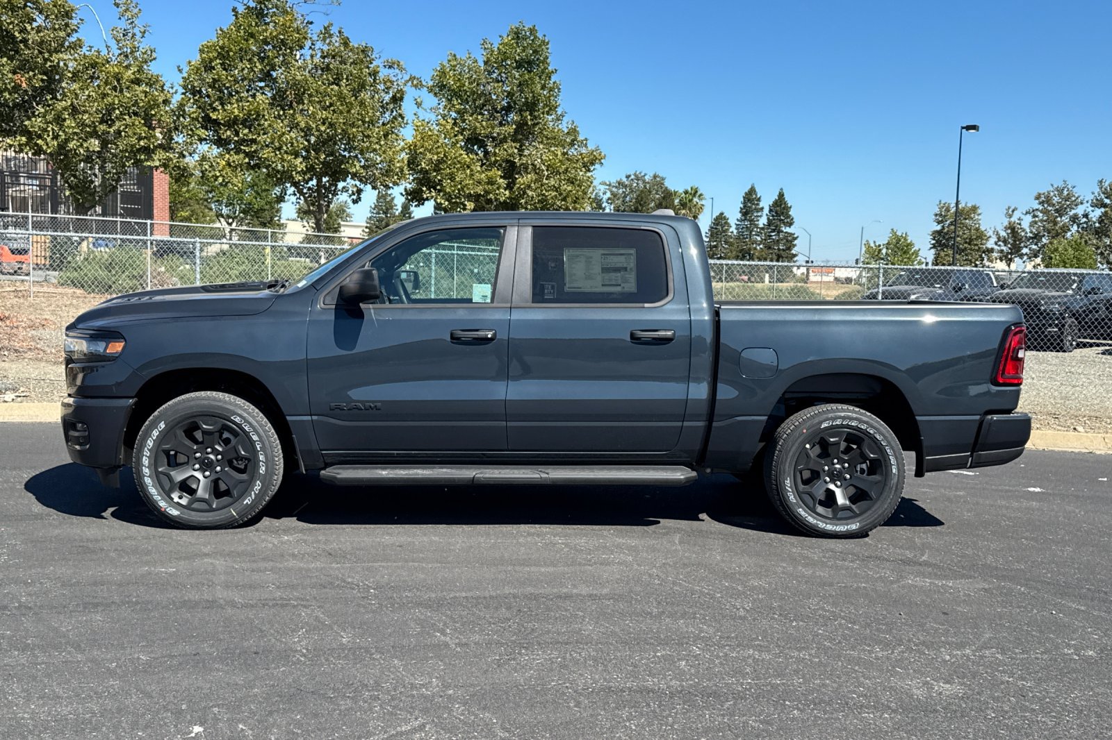 New 2026 RAM 1500 Express AWD/4WD image 6