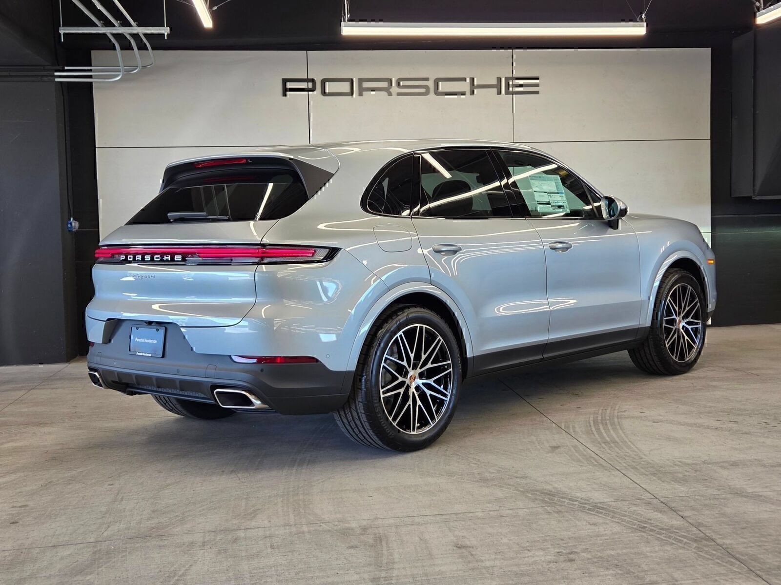 Certified 2026 Porsche Cayenne AWD/4WD image 6