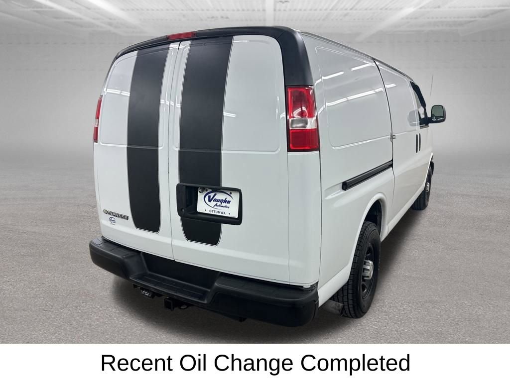 Used 2017 Chevrolet Express 2500 image 13