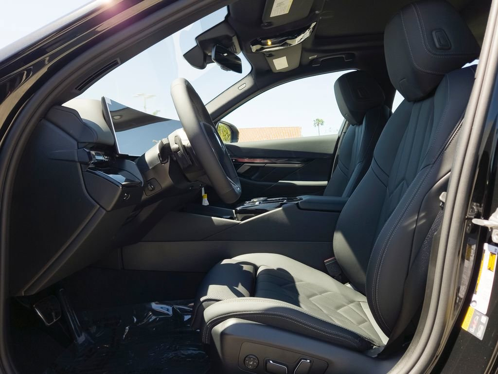 New 2026 BMW i5 eDrive40 image 7