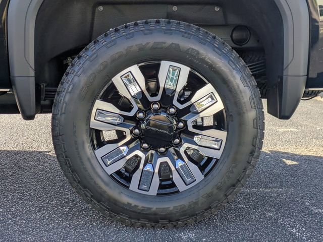 New 2026 GMC Sierra 2500 Denali w/ Denali Reserve Package image 13