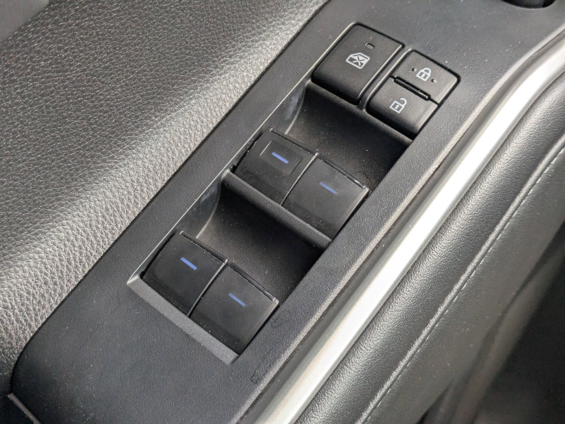 Used 2022 Toyota Highlander XLE image 30