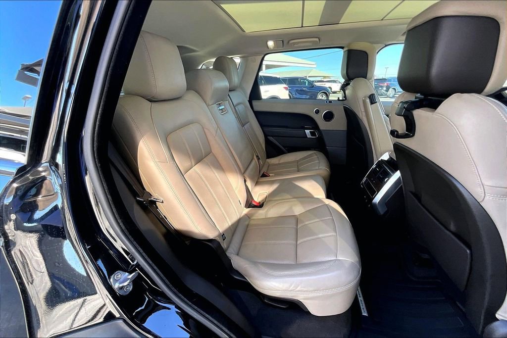 Used 2018 Land Rover Range Rover Sport HSE image 38