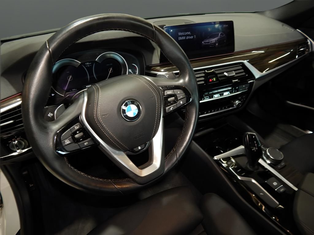 Used 2019 BMW 530i xDrive w/ Convenience Package image 14