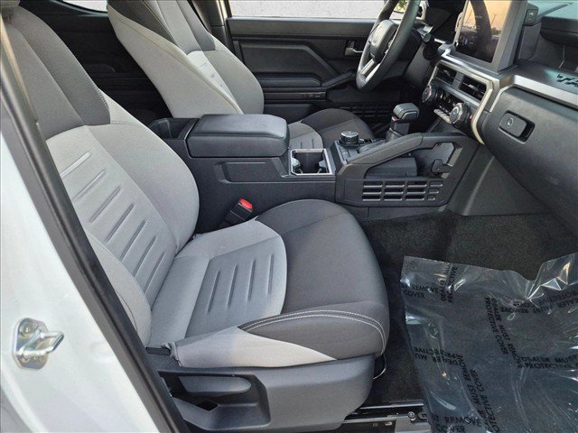 Certified 2025 Toyota Tacoma TRD Off-Road AWD/4WD image 18