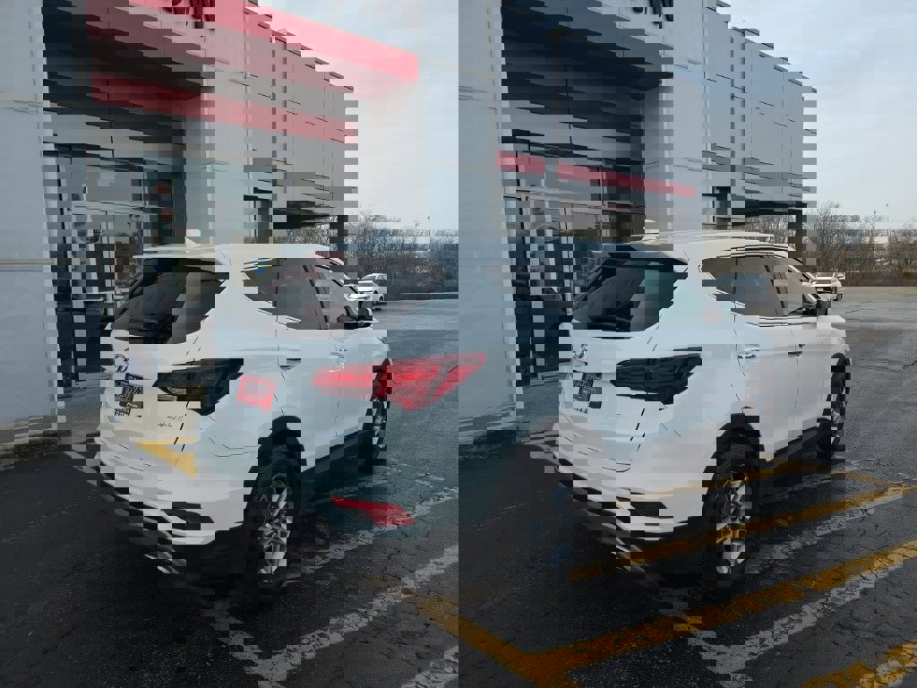 Used 2017 Hyundai Santa Fe Sport image 3