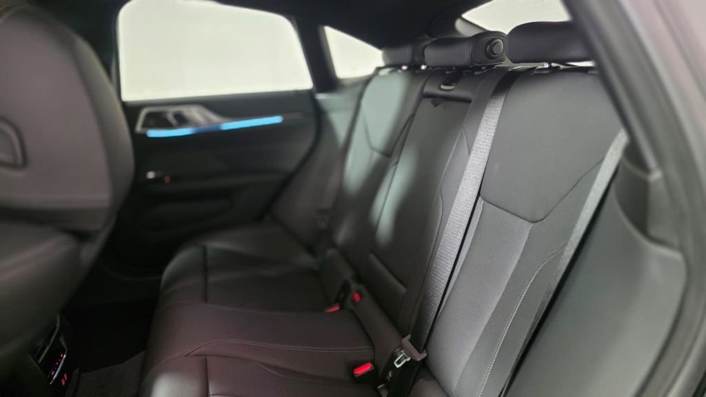 Used 2025 BMW 430i xDrive w/ M Sport Package image 27