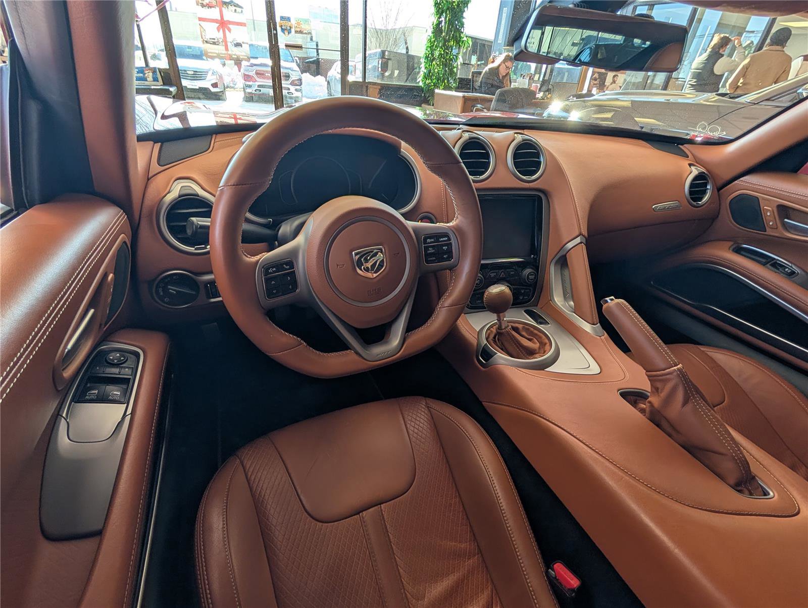 Used 2013 SRT Viper GTS w/ GTS Laguna Interior Pkg image 18