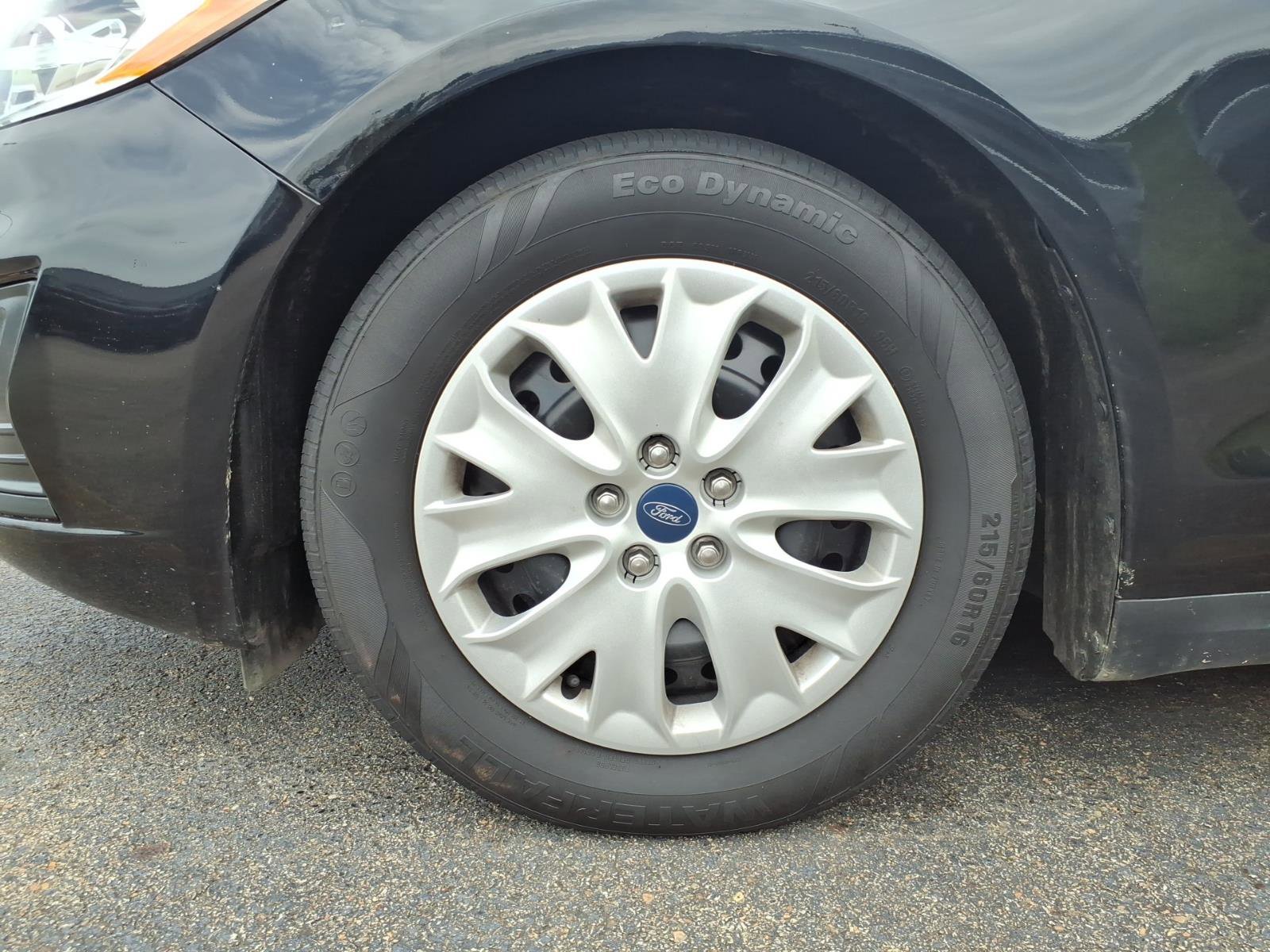 Used 2020 Ford Fusion S FWD image 7
