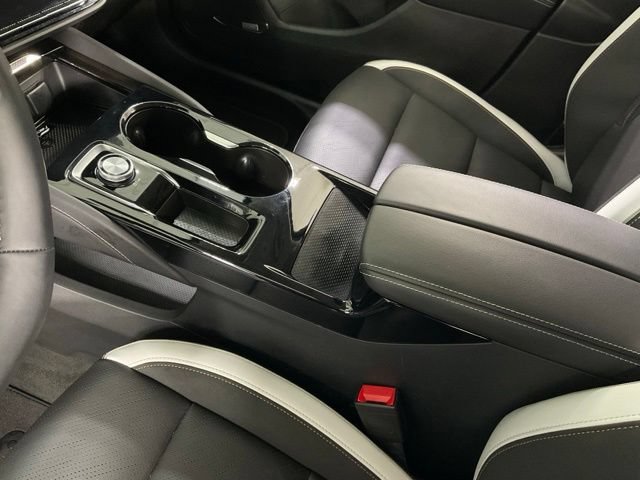 Used 2025 Buick Envision Sport Touring AWD/4WD image 17