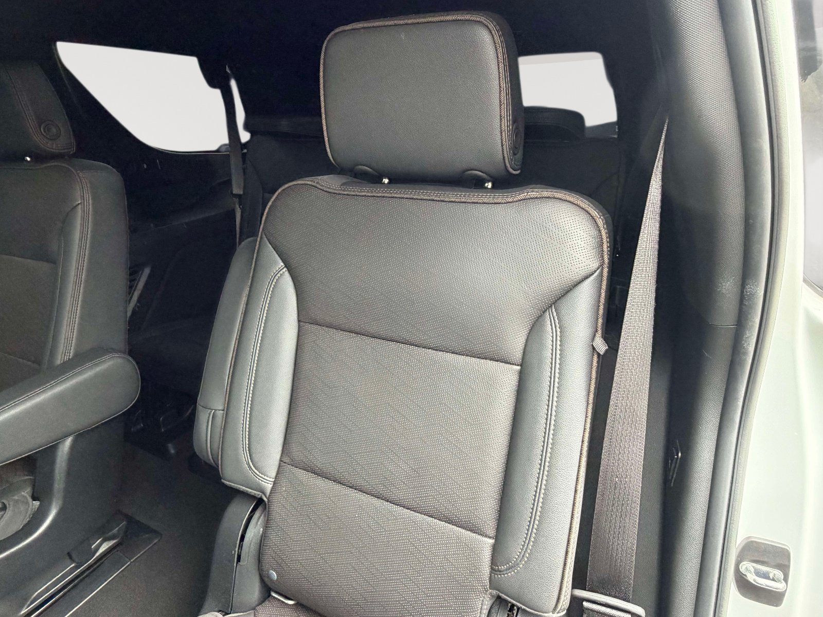 Used 2022 Chevrolet Tahoe High Country AWD/4WD image 26