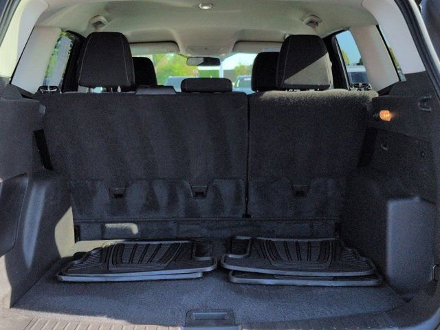 Used 2017 Ford Escape SE w/ SE Cold Weather Package FWD image 16