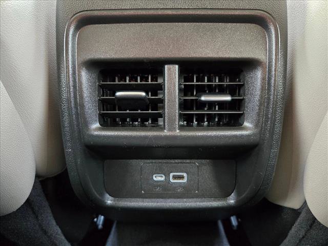 Used 2023 Cadillac XT4 Premium Luxury image 17