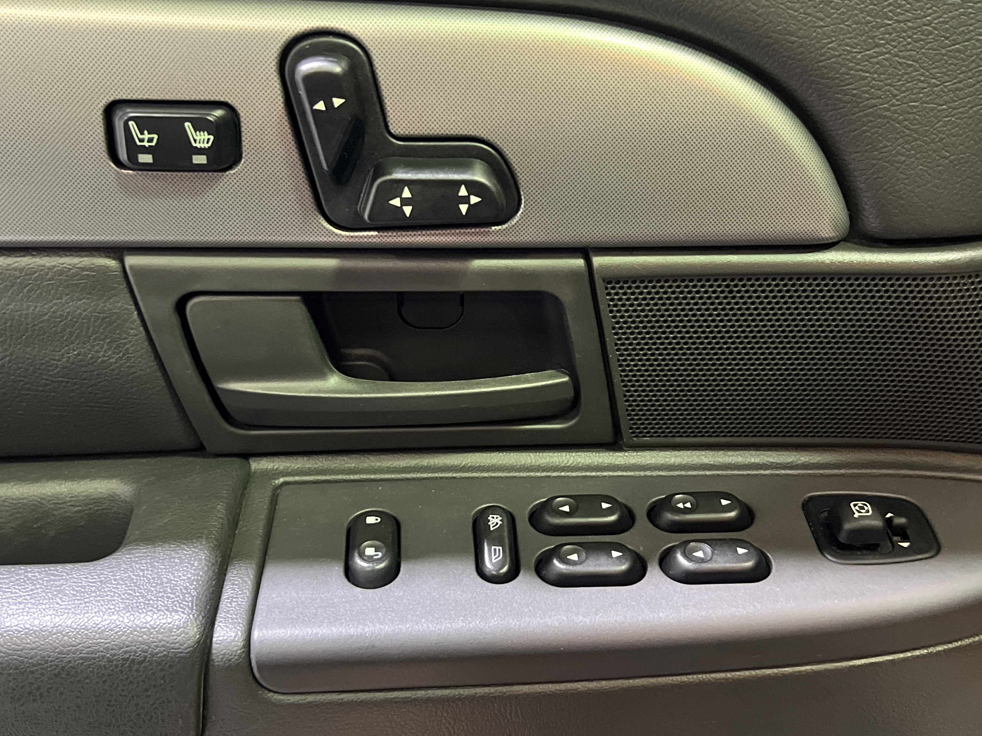 Used 2004 Mercury Marauder RWD image 24