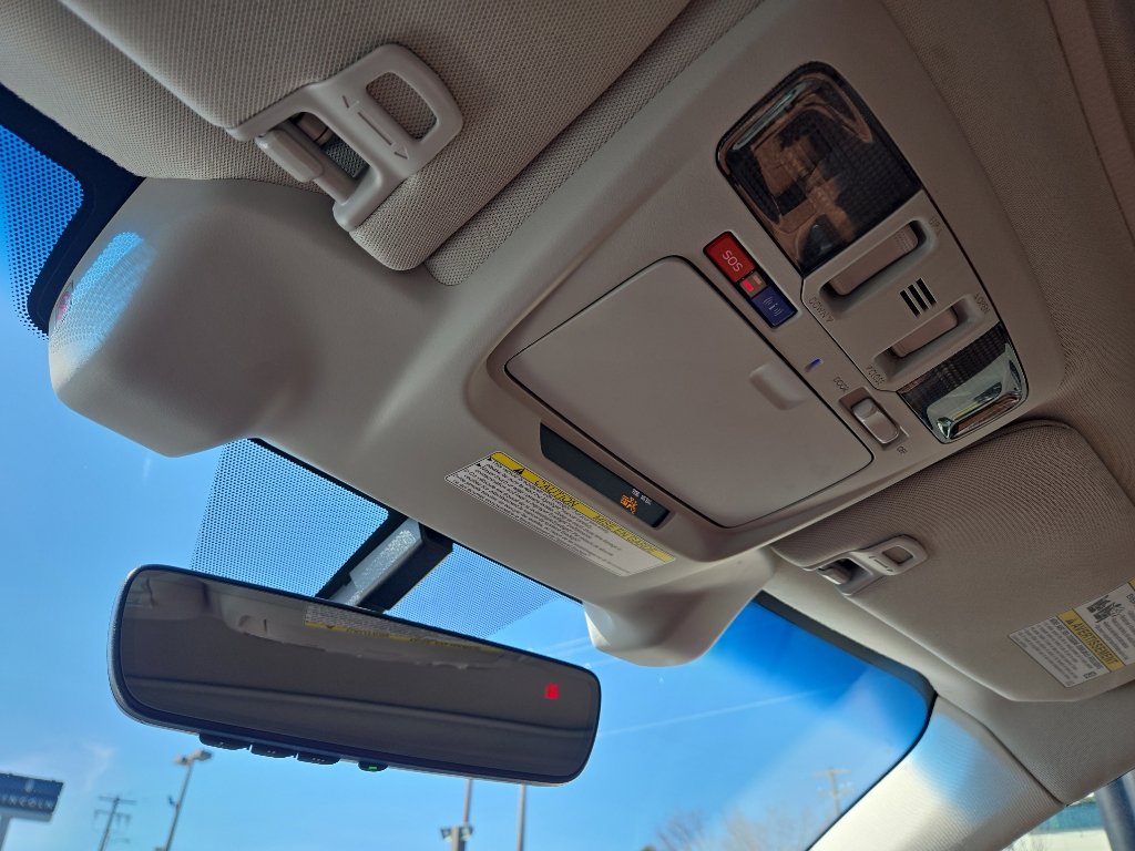 Used 2019 Subaru Outback 3.6R Touring image 23