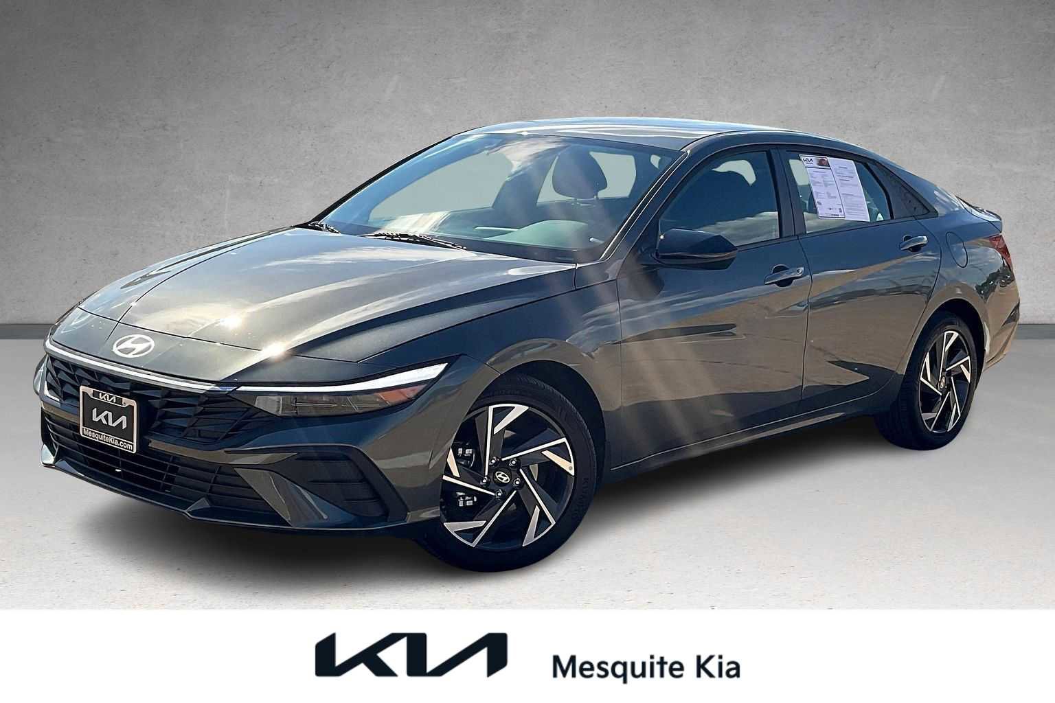 Used 2025 Hyundai Elantra Sport image 1