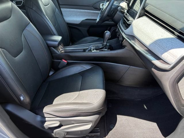 Used 2022 Jeep Compass Latitude AWD/4WD image 17
