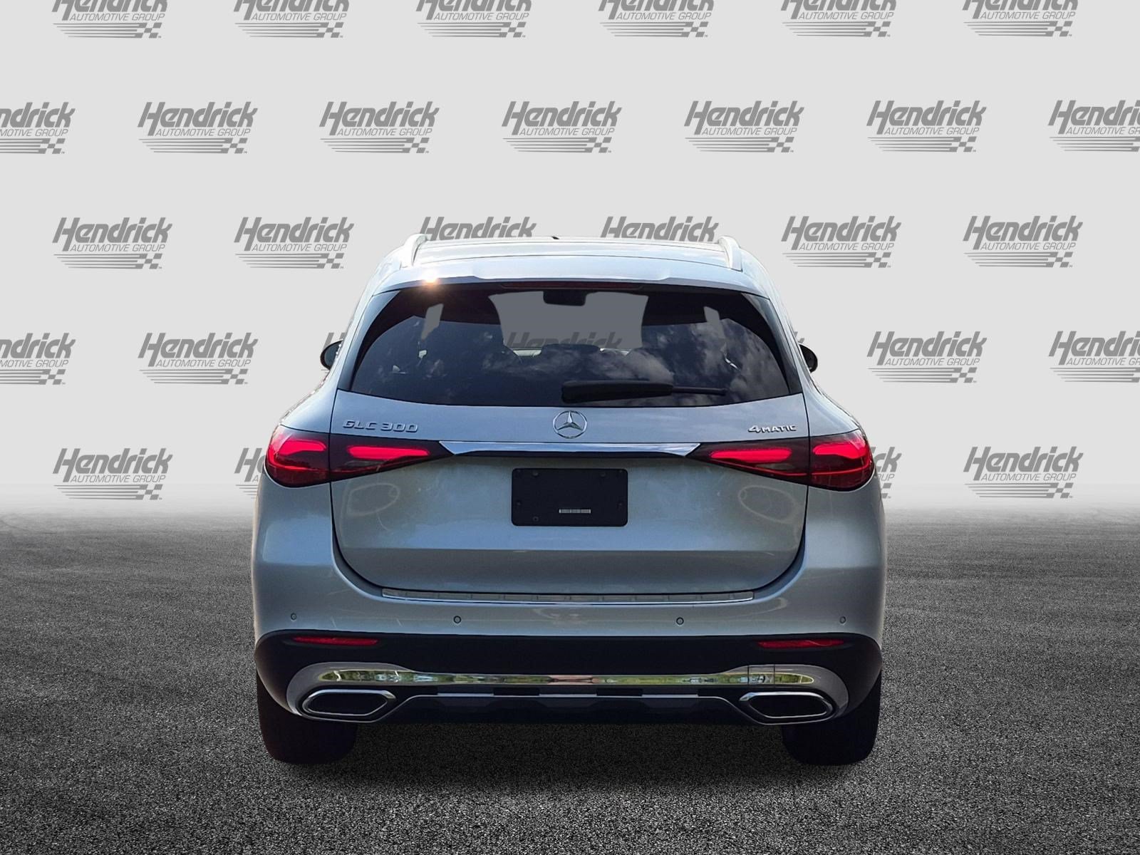 Used 2024 Mercedes-Benz GLC 300 4MATIC image 9