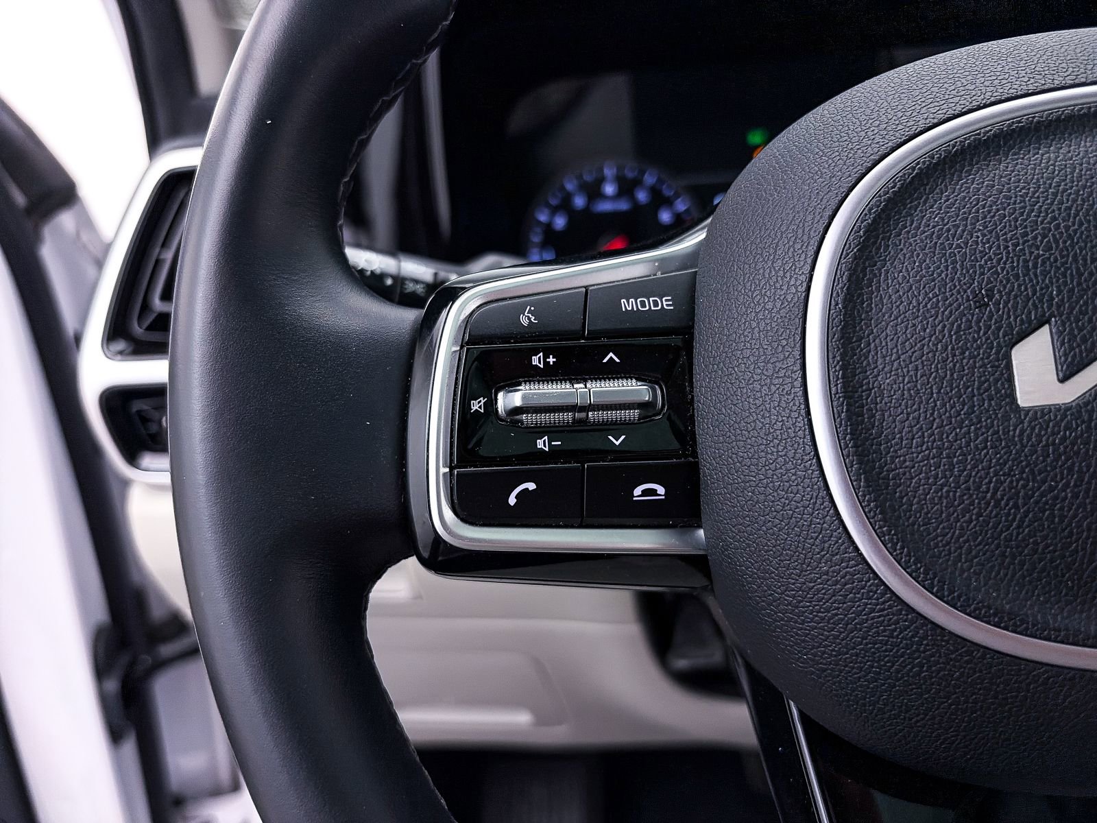 Used 2022 Kia Sorento SX image 32