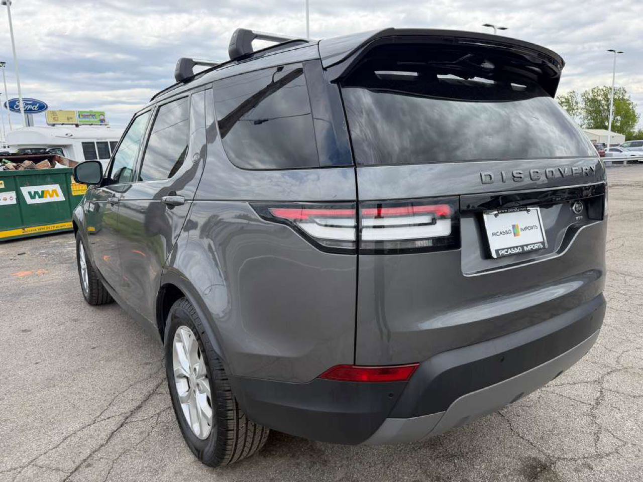Used 2018 Land Rover Discovery SE AWD/4WD image 4