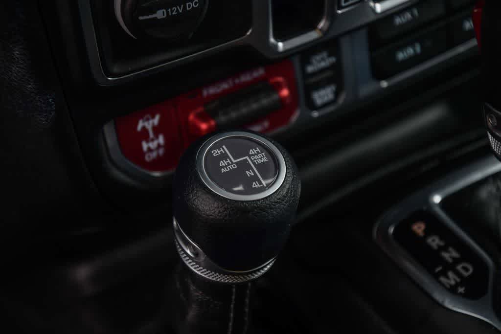 Used 2024 Jeep Wrangler Unlimited Rubicon 4xe AWD/4WD image 24