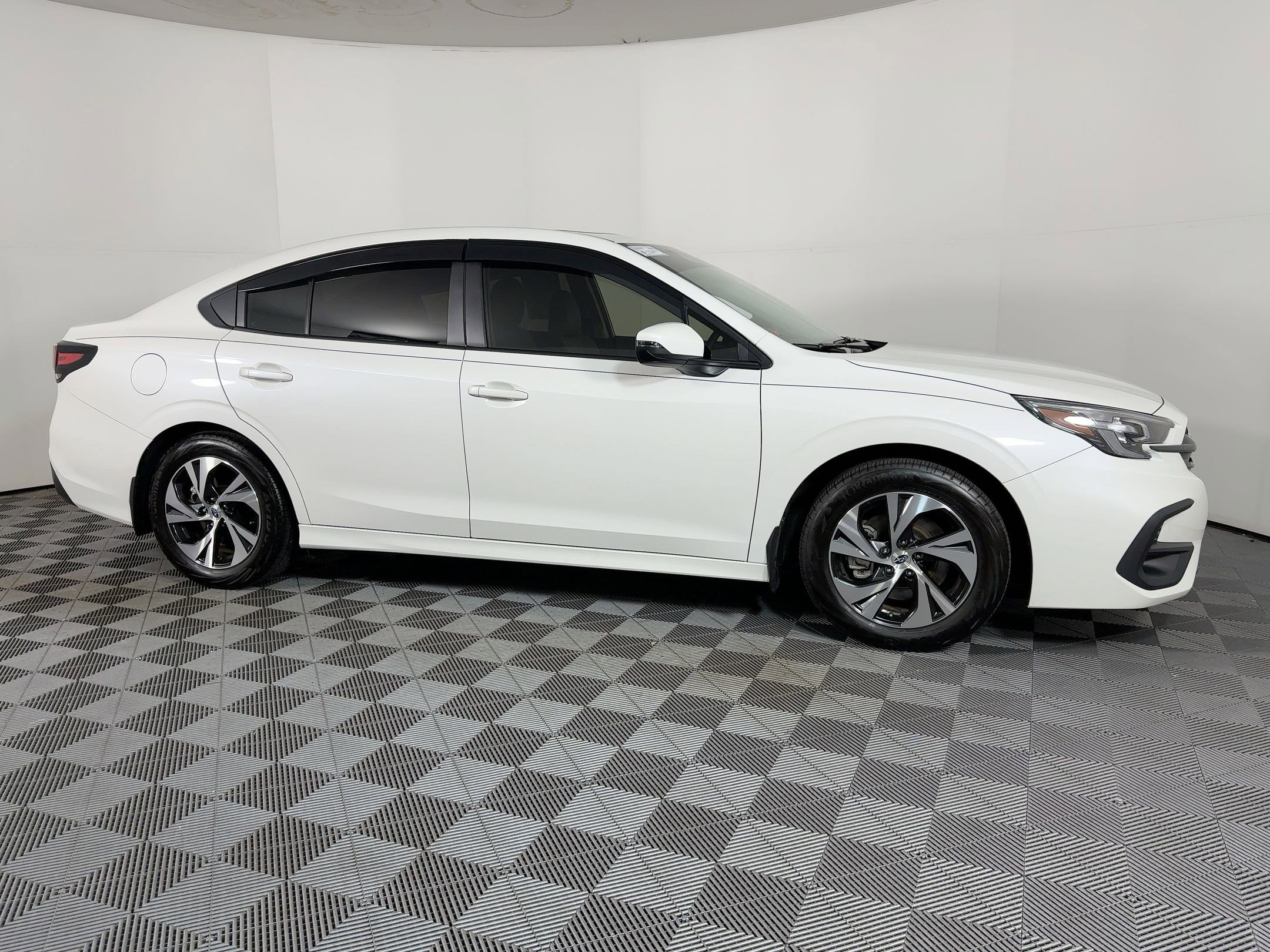 Used 2025 Subaru Legacy Premium image 6