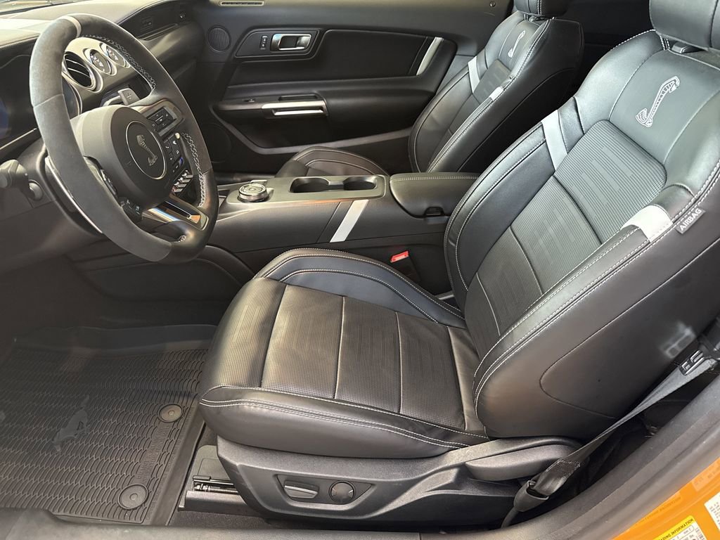 Used 2022 Ford Mustang Shelby GT500 w/ Technology Package RWD image 9