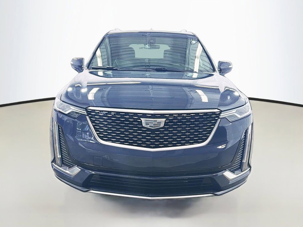 Used 2024 Cadillac XT6 Premium Luxury AWD/4WD image 2