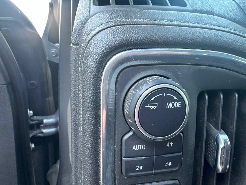 Used 2021 Chevrolet Silverado 1500 RST AWD/4WD image 10