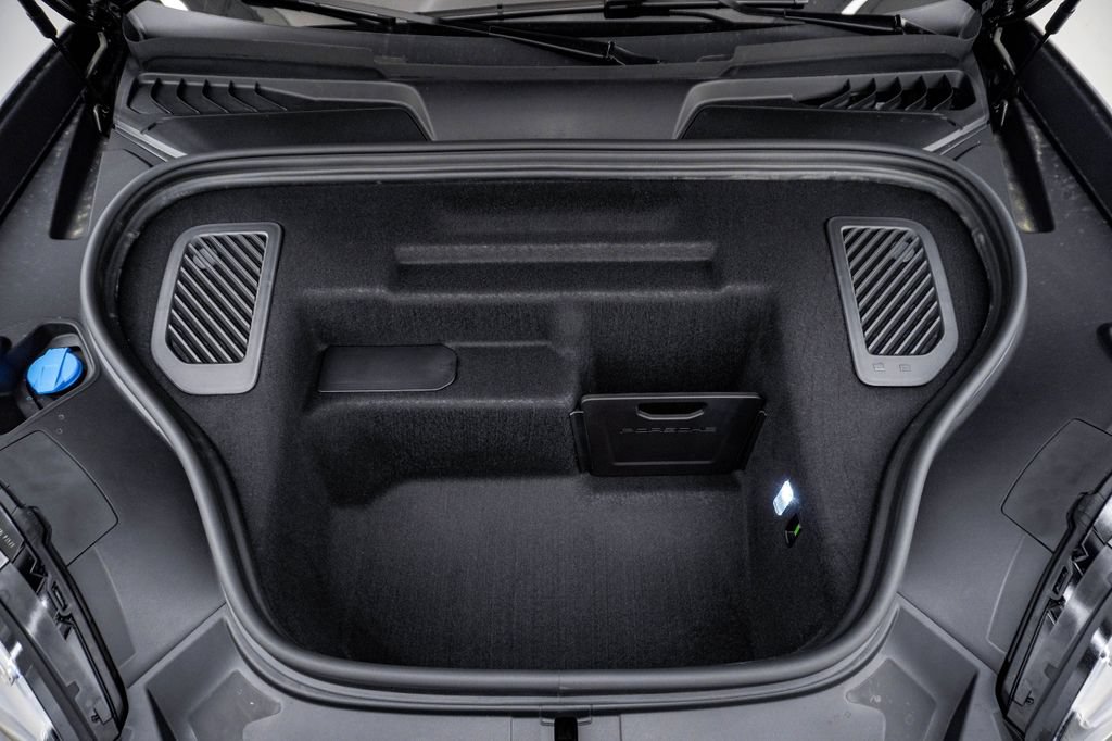 New 2026 Porsche Macan 4 Electric AWD/4WD image 29