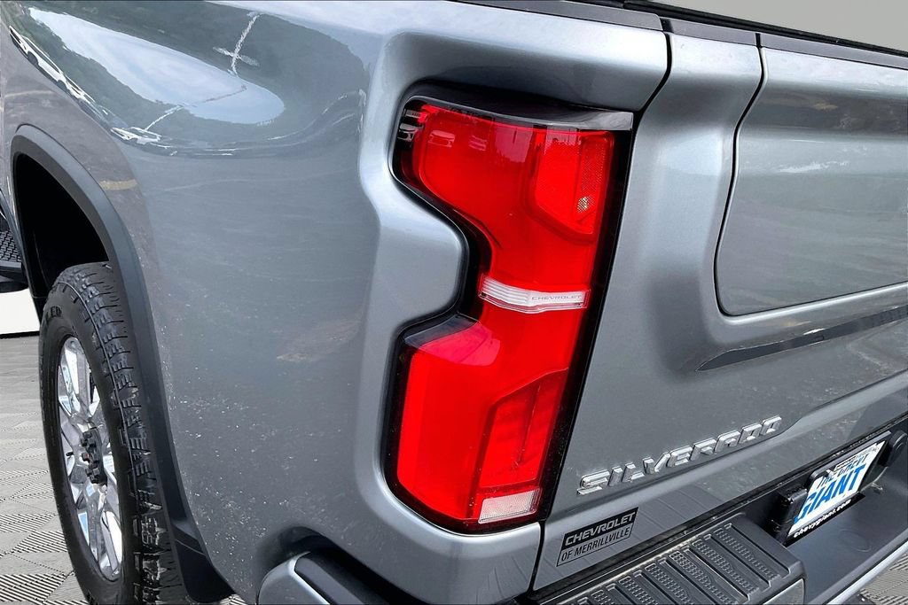 Used 2024 Chevrolet Silverado 2500 High Country w/ High Country Premium Package AWD/4WD image 27
