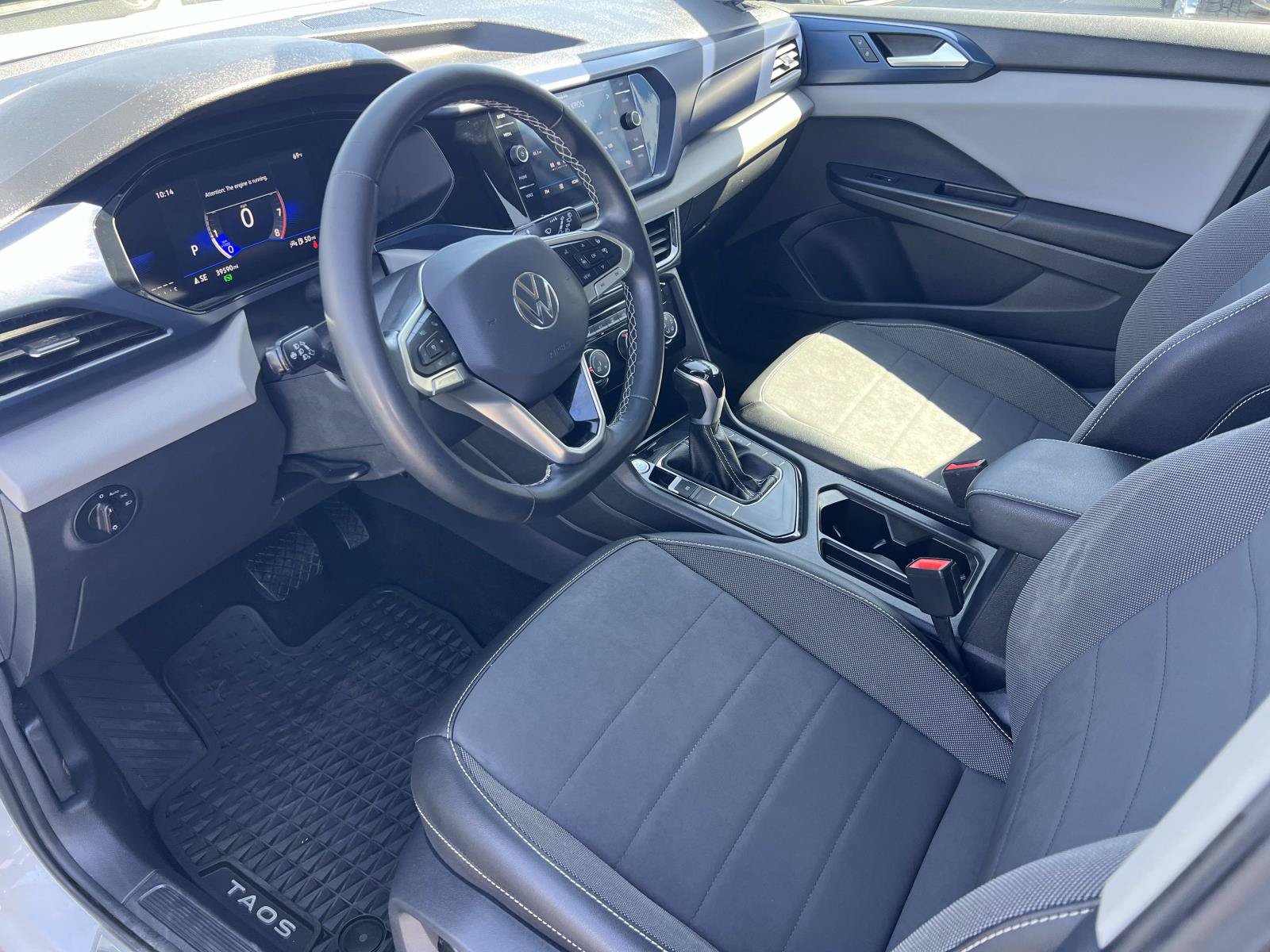 Certified 2023 Volkswagen Taos SE w/ Black Wheel Package FWD image 5